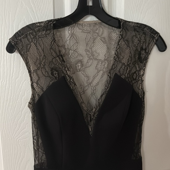 Elegant Black Lace Evening Gown Aidan mattox size 2 - Picture 3 of 6